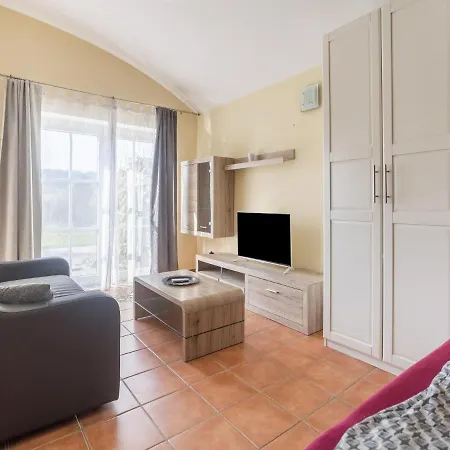 Holiday On A Farm Near F Rstenfeld With A Terrace 아파트