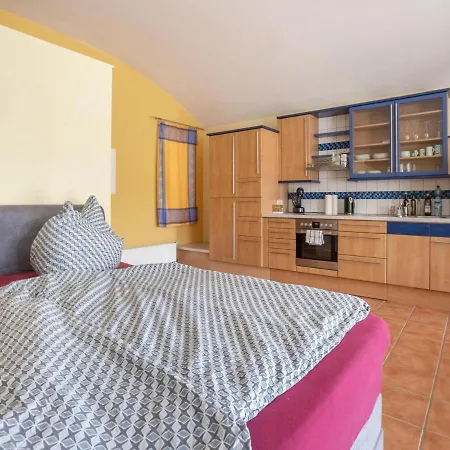 아파트 Holiday On A Farm Near F Rstenfeld With A Terrace