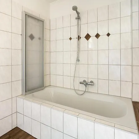 아파트 Holiday On A Farm Near F Rstenfeld With A Terrace *